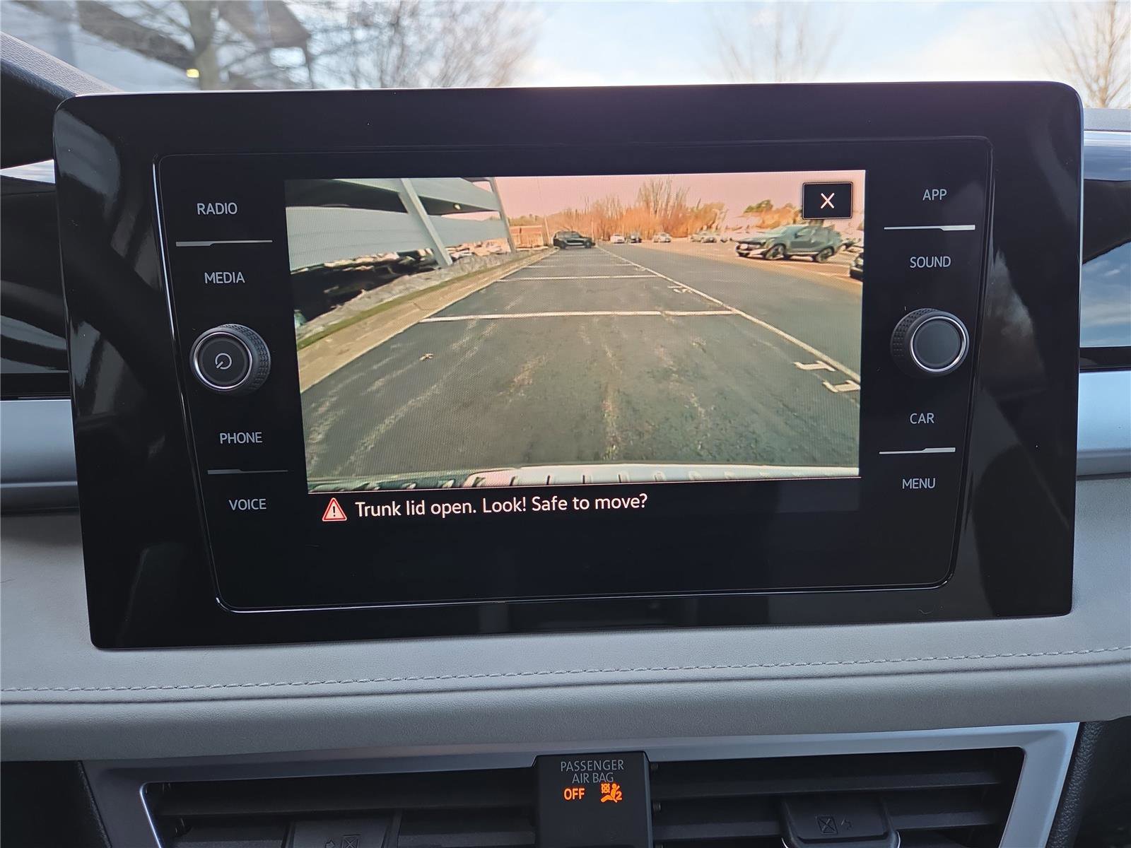 New 2026 Volkswagen Taos SE image 19