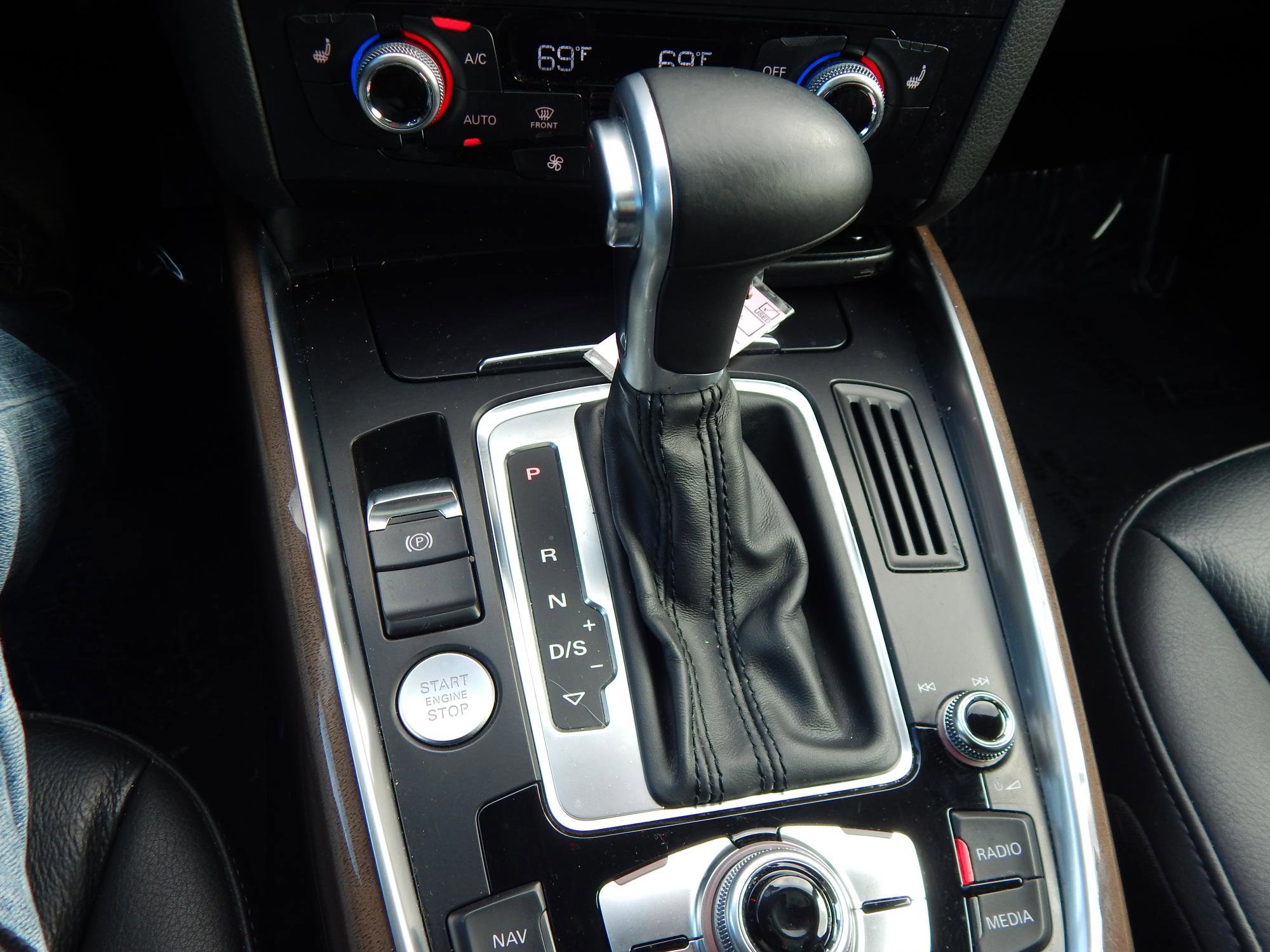 Used 2017 Audi Q5 2.0T Premium Plus w/ Technology Package image 21