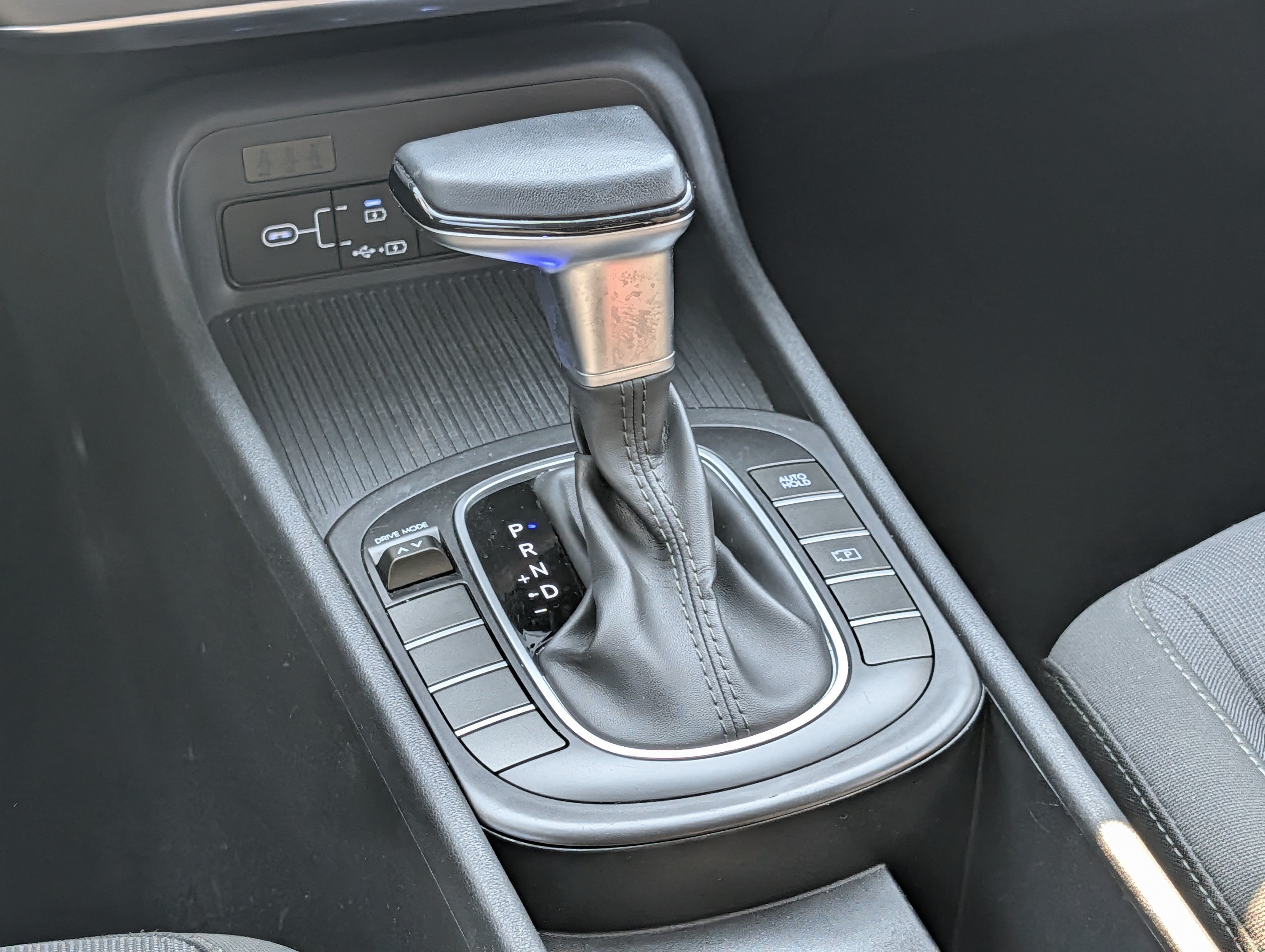 Used 2024 Hyundai Kona SEL FWD image 27