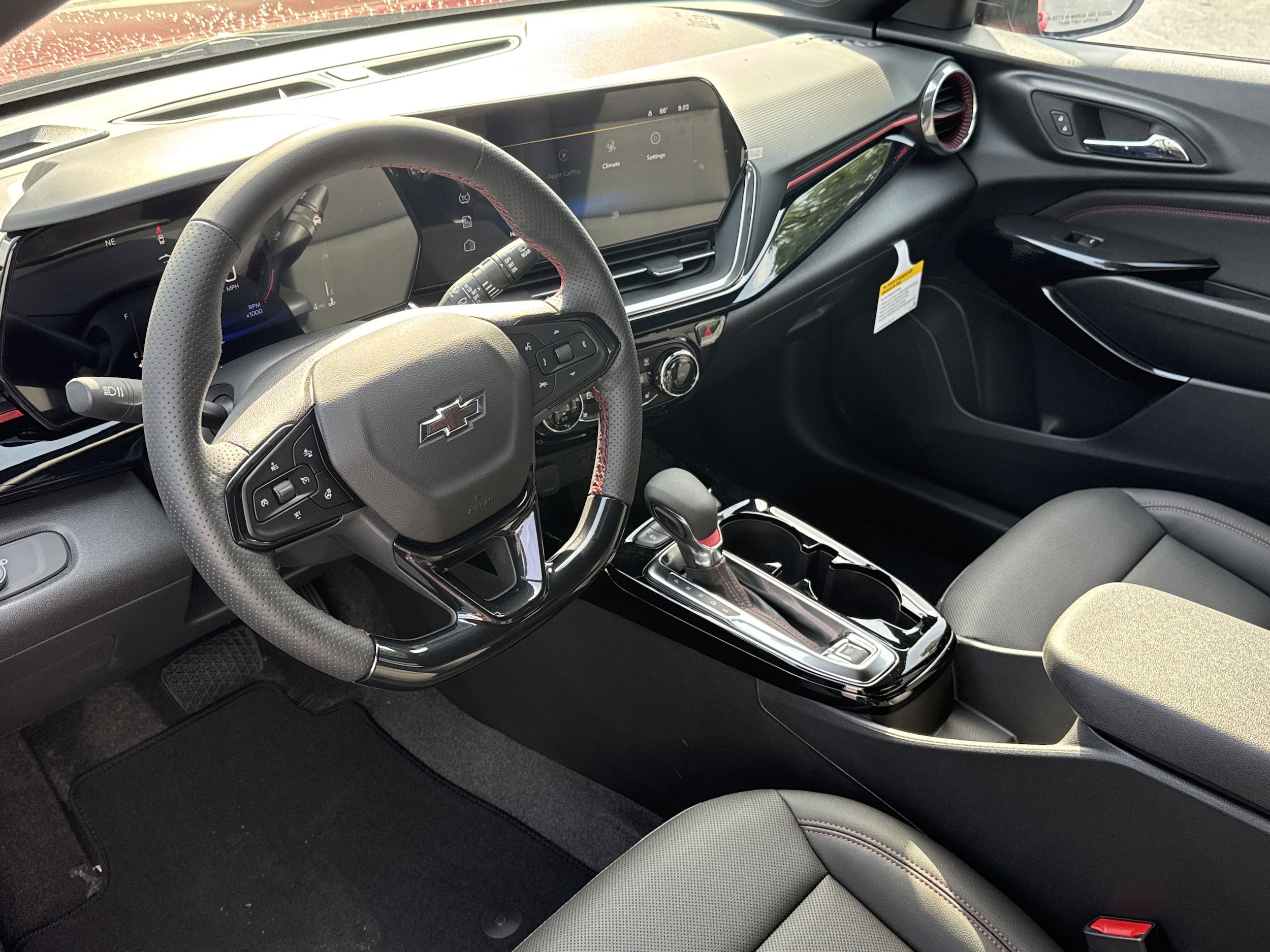 New 2026 Chevrolet Trax RS w/ Driver Confidence Package FWD image 20