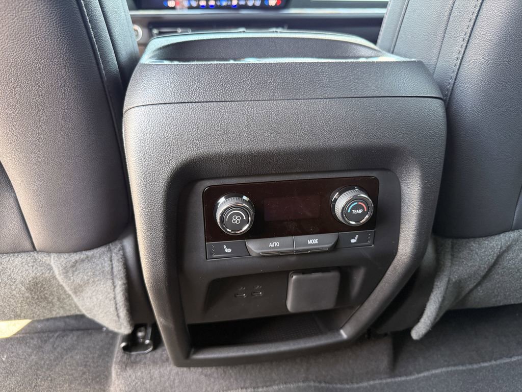 New 2026 Chevrolet Traverse RS FWD image 29