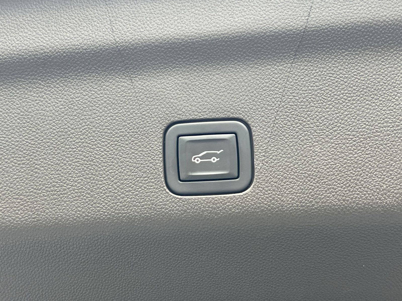 Used 2022 GMC Yukon XL Denali AWD/4WD image 39
