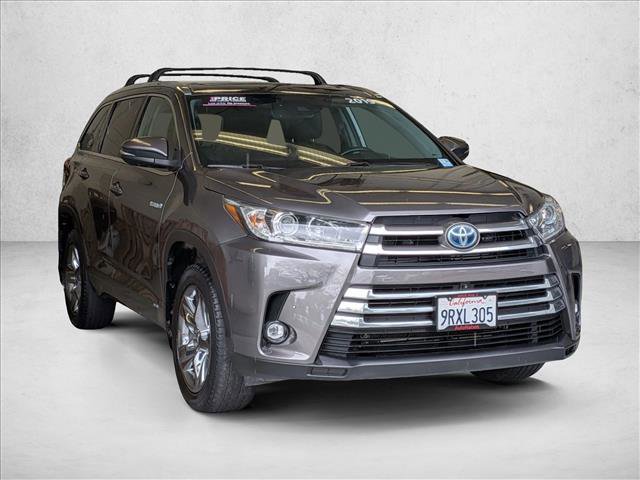 Used 2019 Toyota Highlander Limited Platinum AWD/4WD image 3