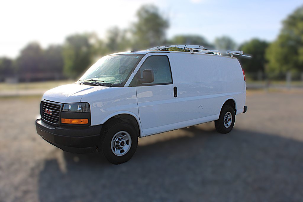 Used 2024 Chevrolet Express 2500 w/ Driver Convenience Package RWD image 3