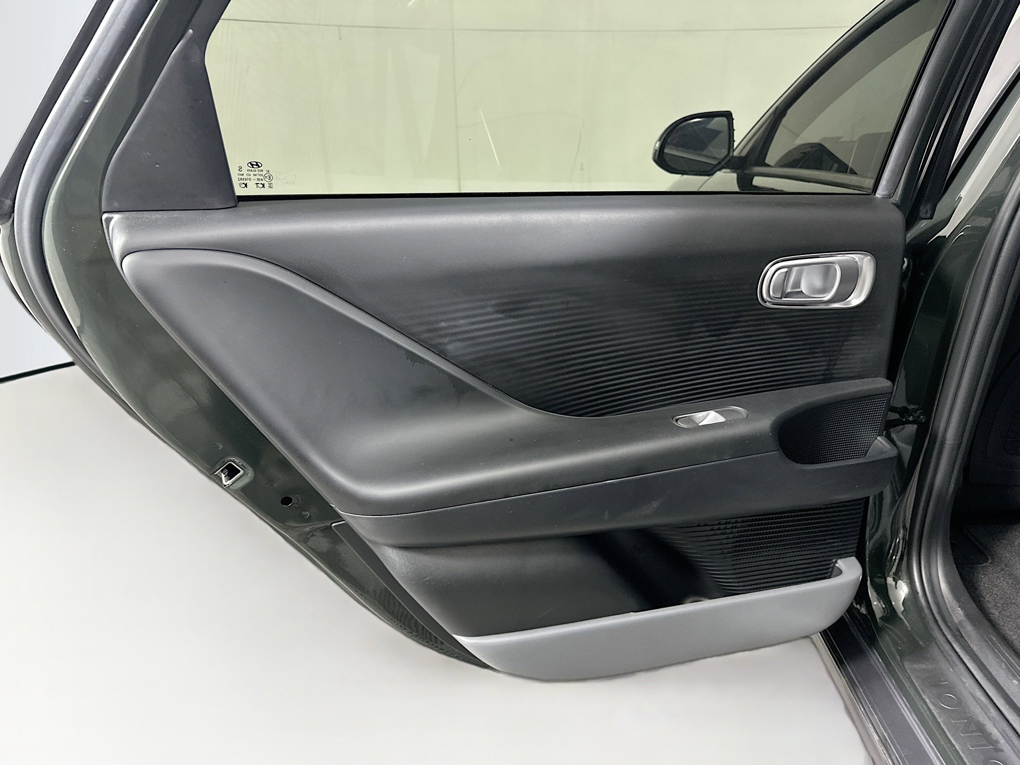 Used 2024 Hyundai Ioniq 6 SE image 27