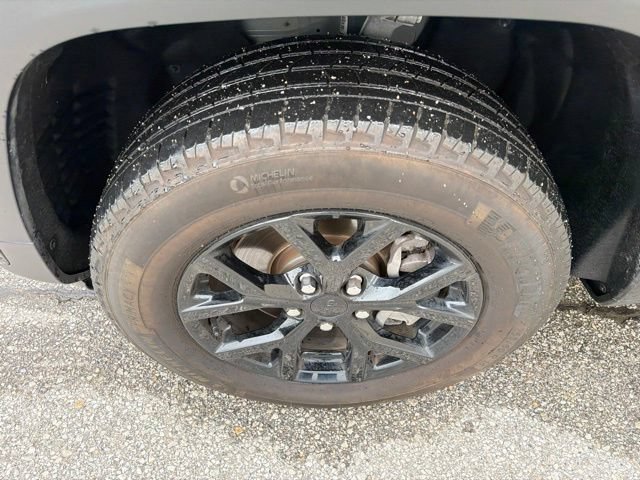 Used 2024 Jeep Grand Cherokee L Altitude AWD/4WD image 42
