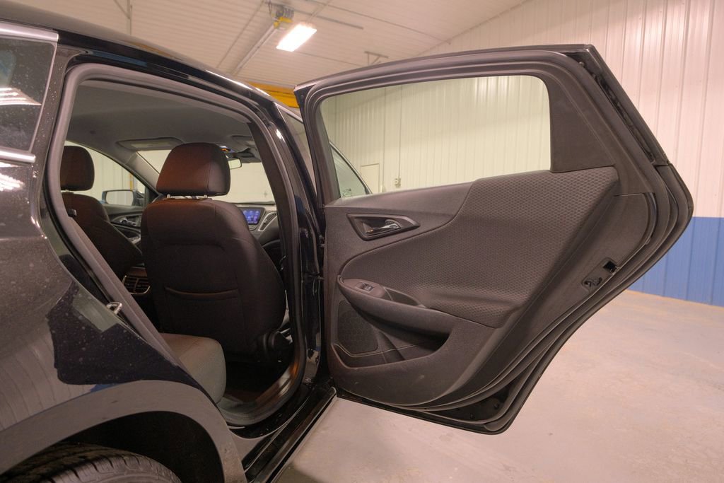 Used 2024 Chevrolet Malibu LT image 19