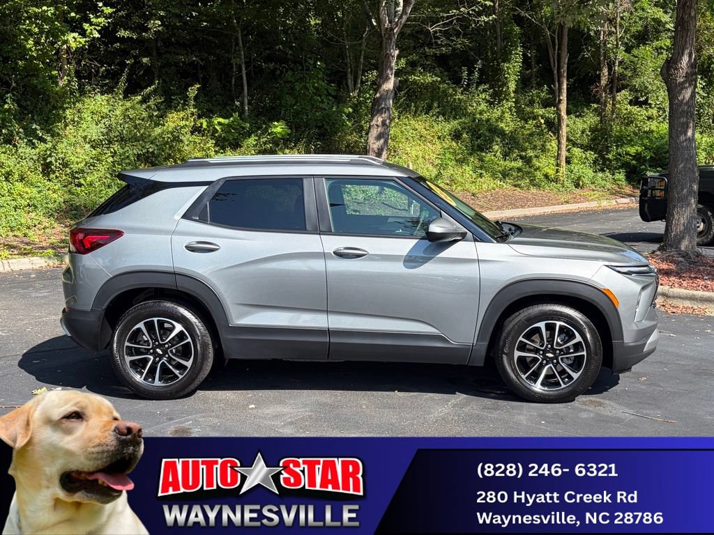Used 2024 Chevrolet TrailBlazer LT FWD image 3