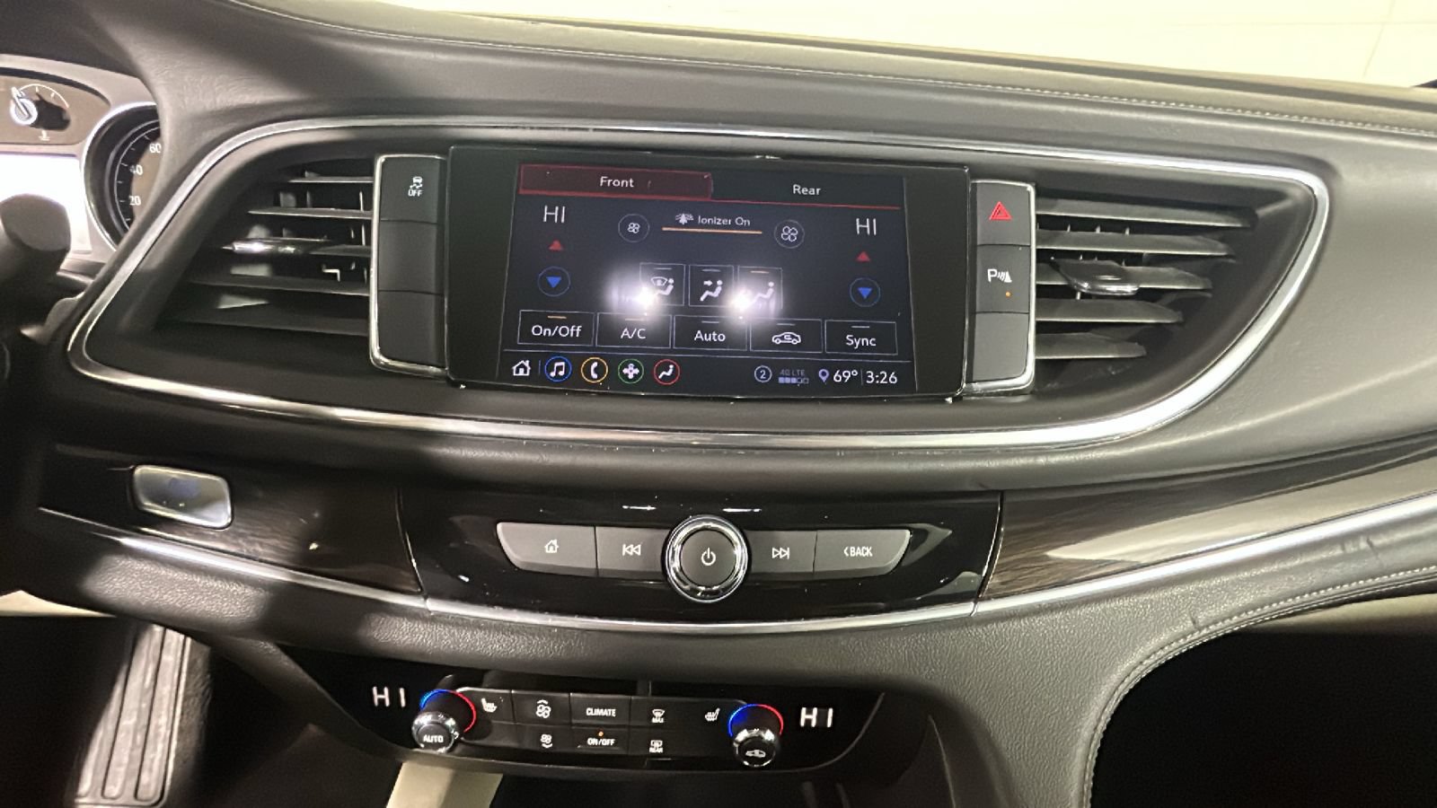 Used 2020 Buick Enclave Essence w/ LPO, Floor Liner Package FWD image 28