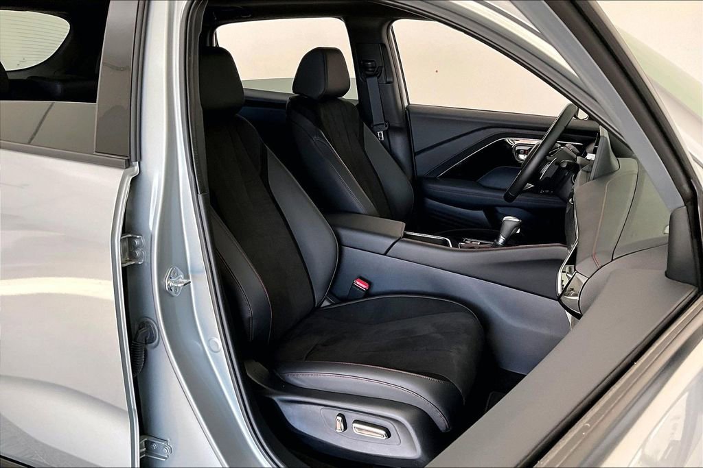 Certified 2025 Acura ADX A-Spec image 10