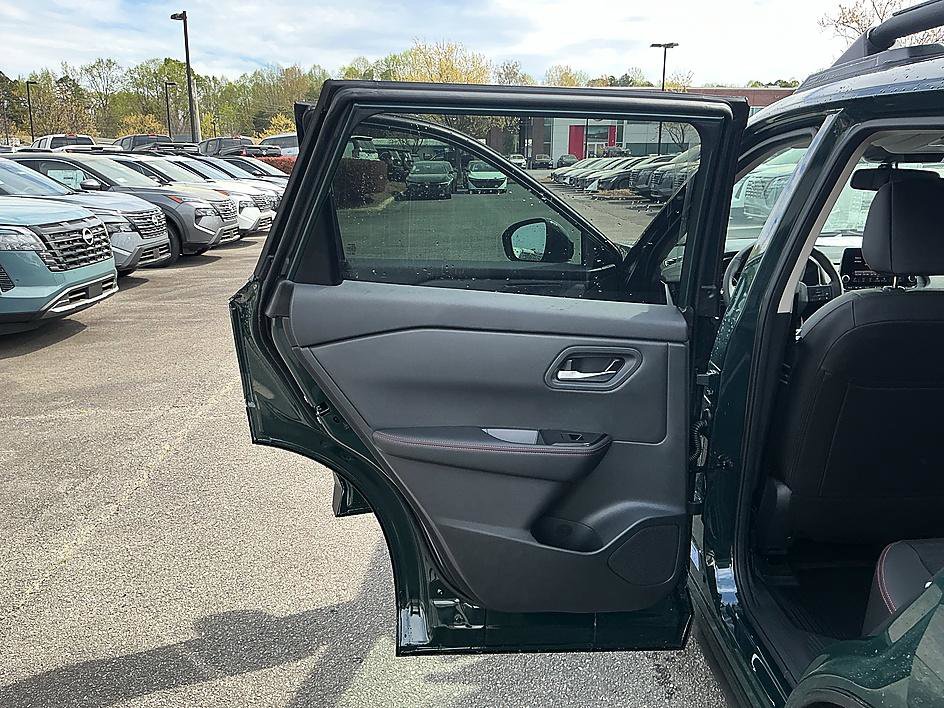 New 2026 Nissan Rogue SV image 5