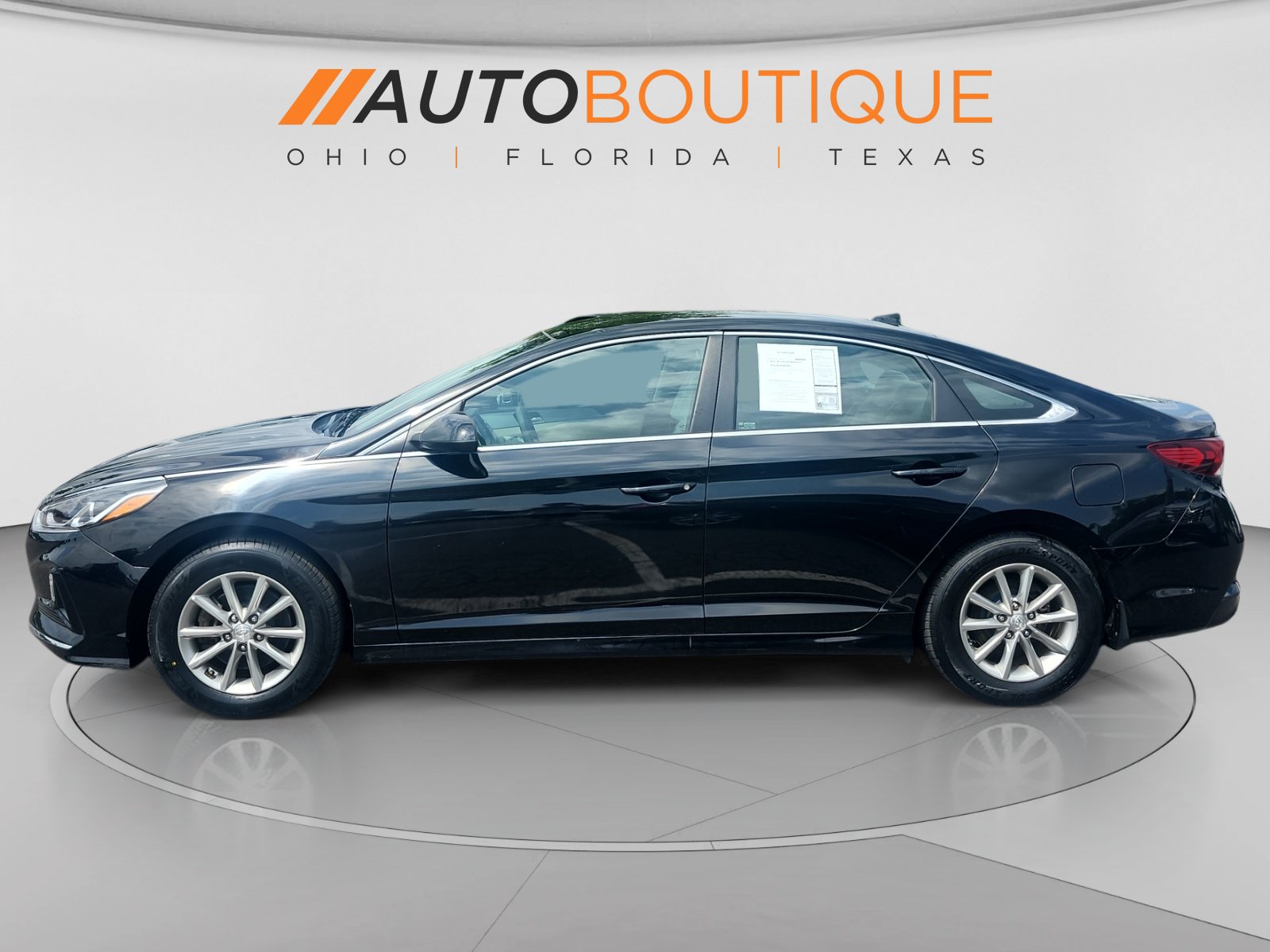 Used 2019 Hyundai Sonata SE w/ Cargo Package FWD image 2