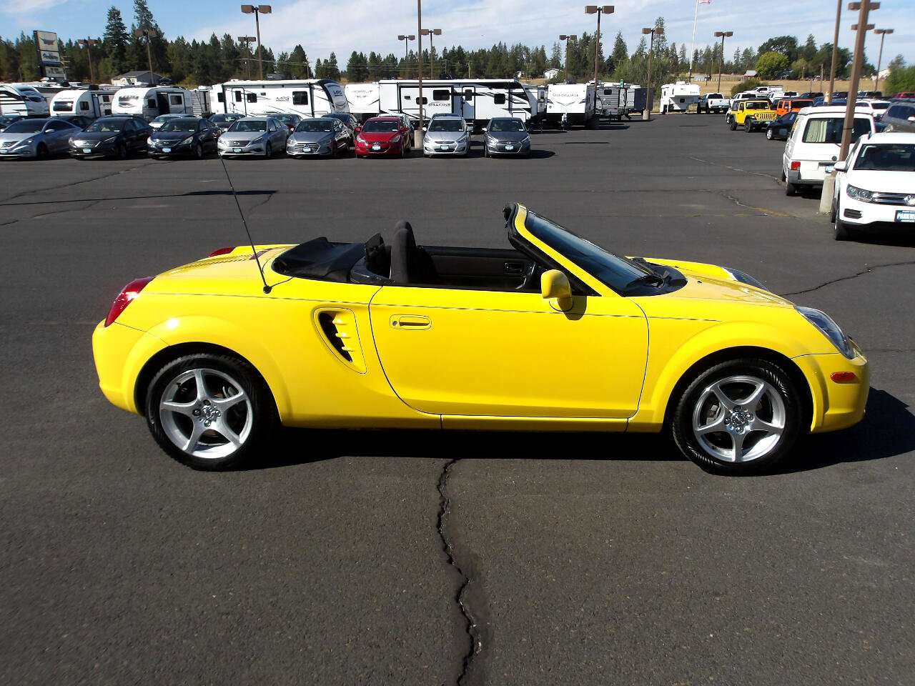 Used 2003 Toyota MR2 image 15