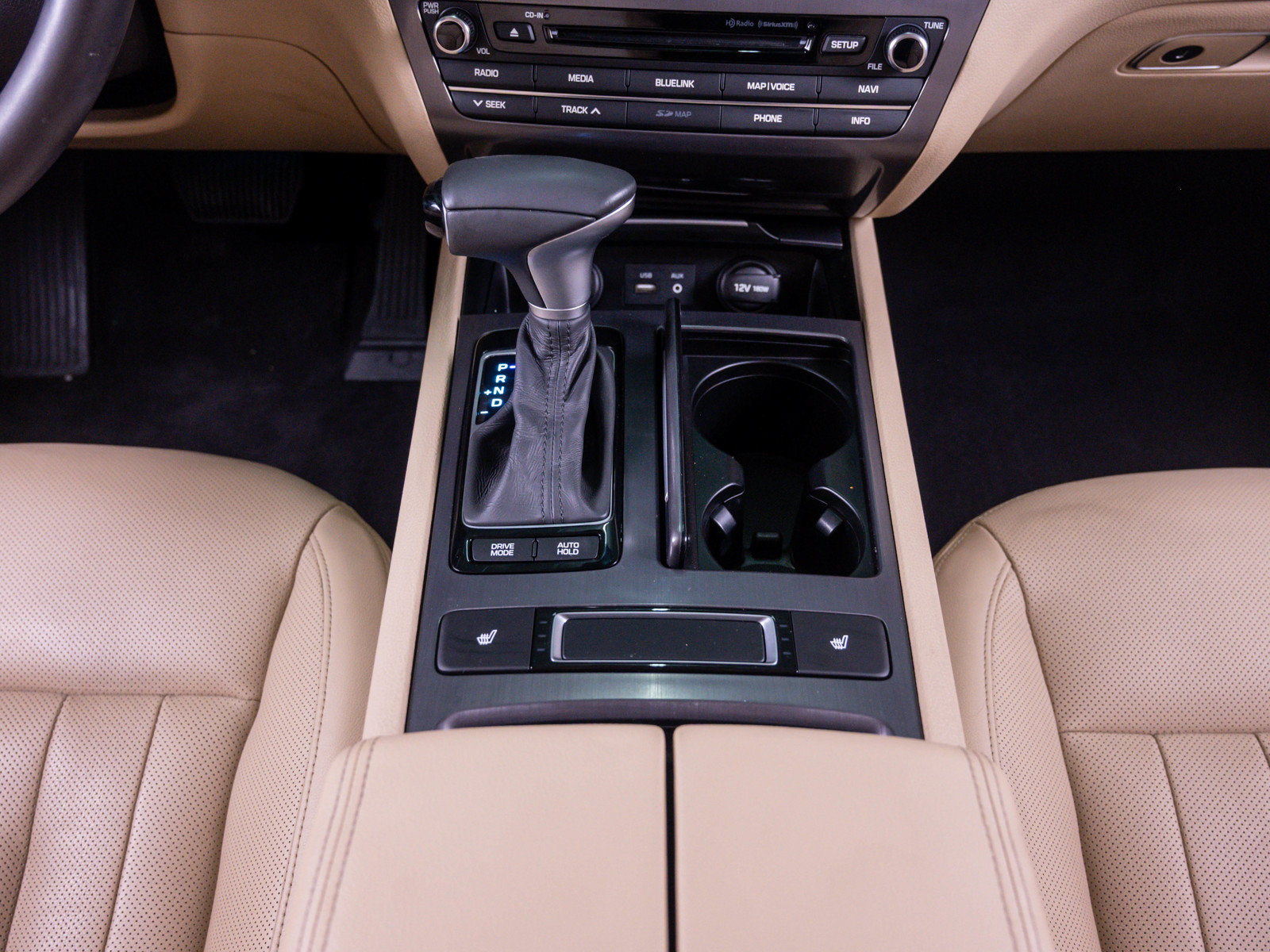 Used 2018 Genesis G80 3.8 RWD image 28