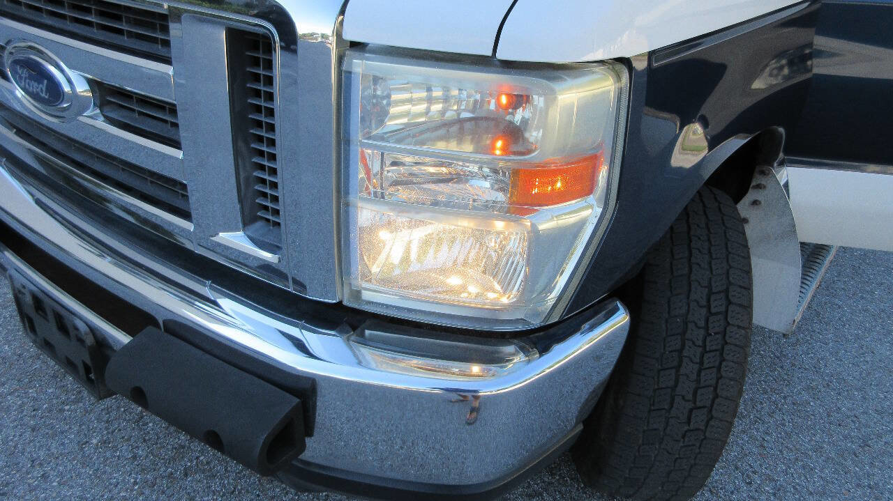 Used 2013 Ford E-350 and Econoline 350 Extended Super Duty w/ PWR Group RWD image 38