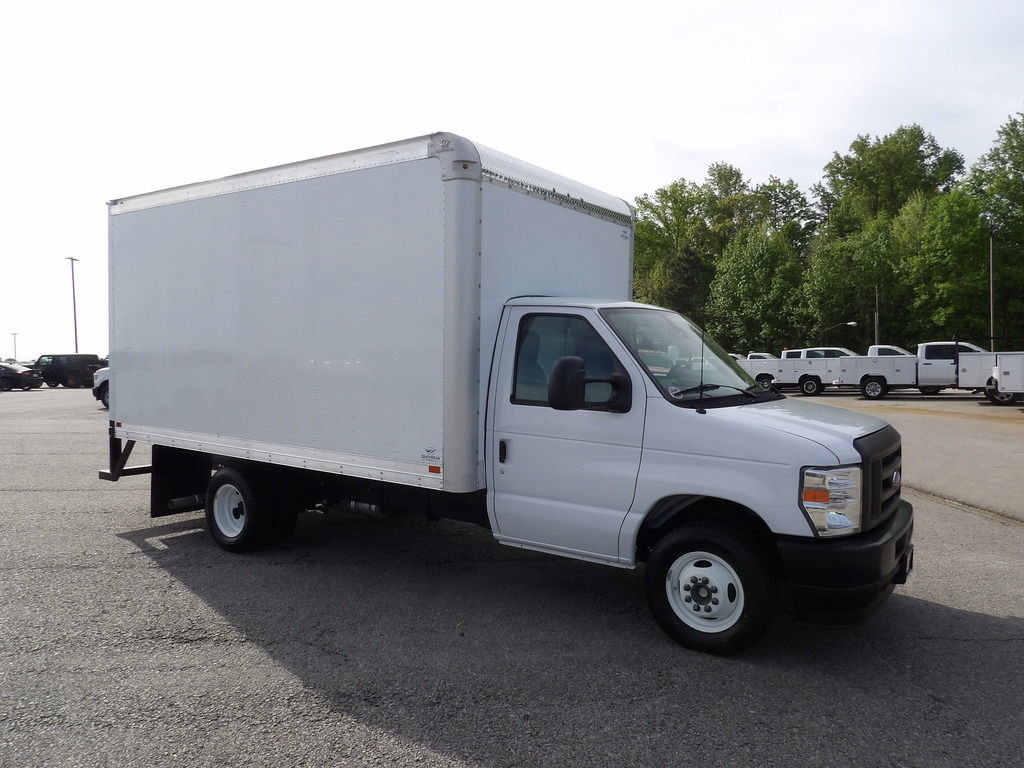 Used 2024 Ford E-350 and Econoline 350 Super Duty w/ Driver's Safety Package RWD image 10
