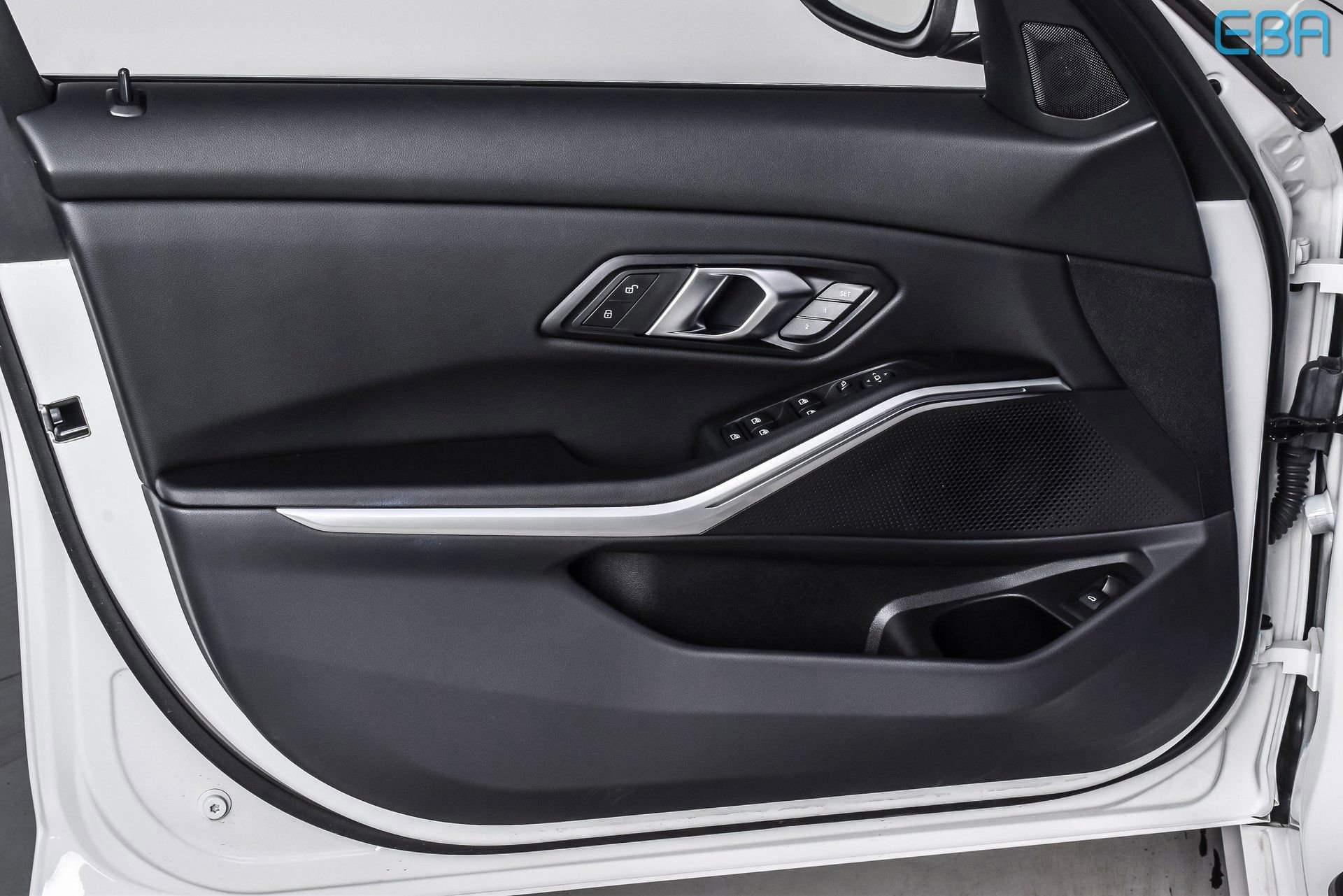 Used 2025 BMW 330i xDrive Sedan w/ Convenience Package AWD/4WD image 15