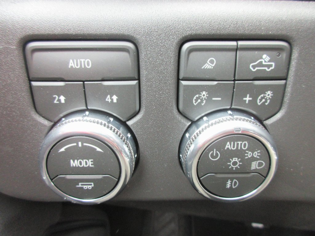 New 2026 GMC Sierra 1500 SLT w/ SLT Convenience Package image 16