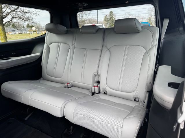 Certified 2025 Jeep Wagoneer Series III image 22