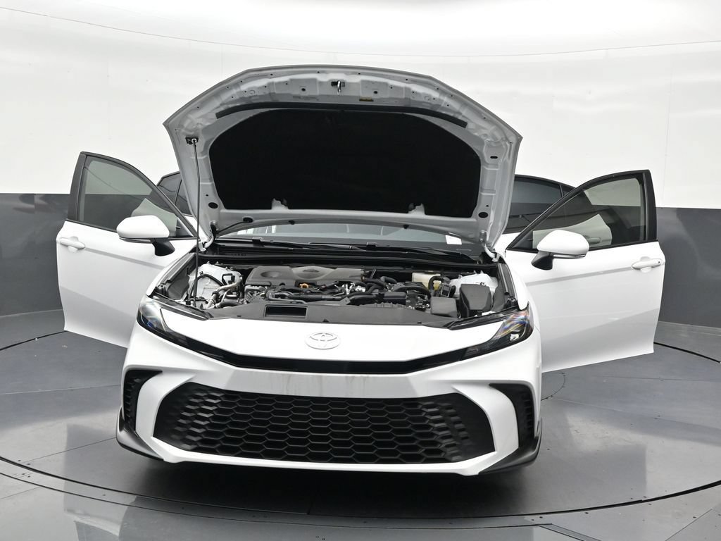 Used 2026 Toyota Camry SE FWD image 36