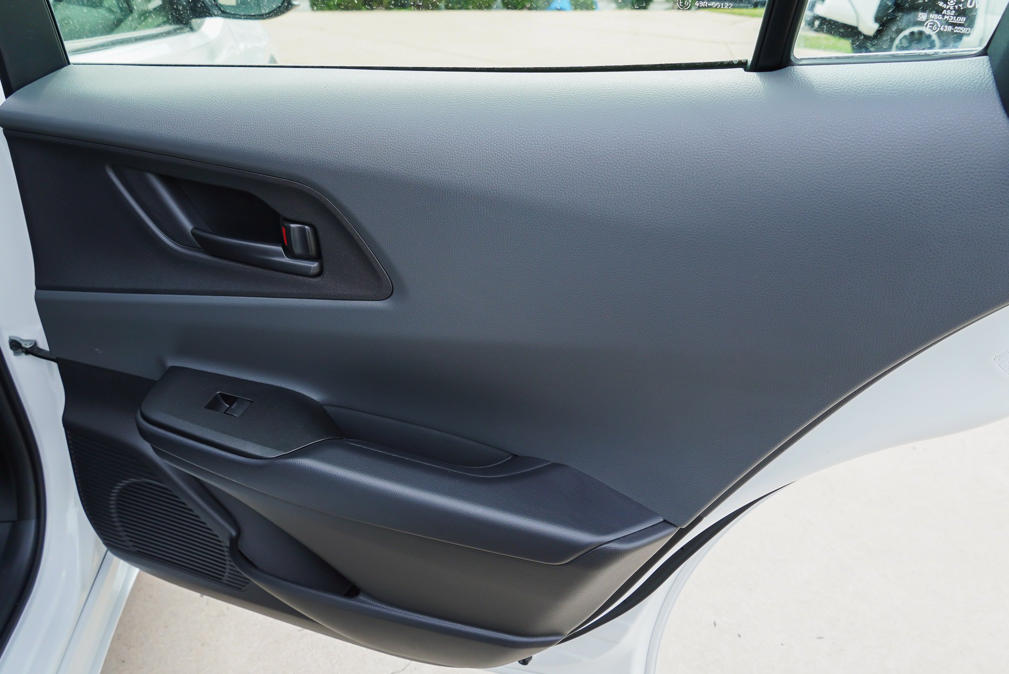 Certified 2024 Toyota Prius LE AWD/4WD image 28