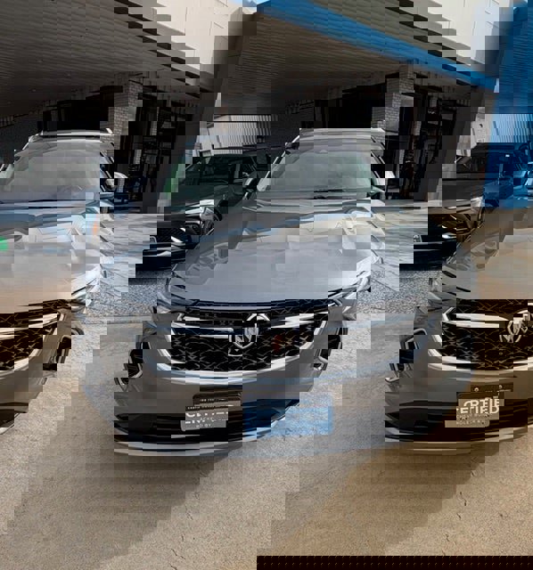 Certified 2022 Buick Envision Avenir w/ Technology Package II image 3