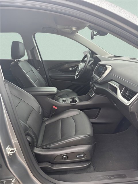 Used 2024 GMC Terrain SLT image 31