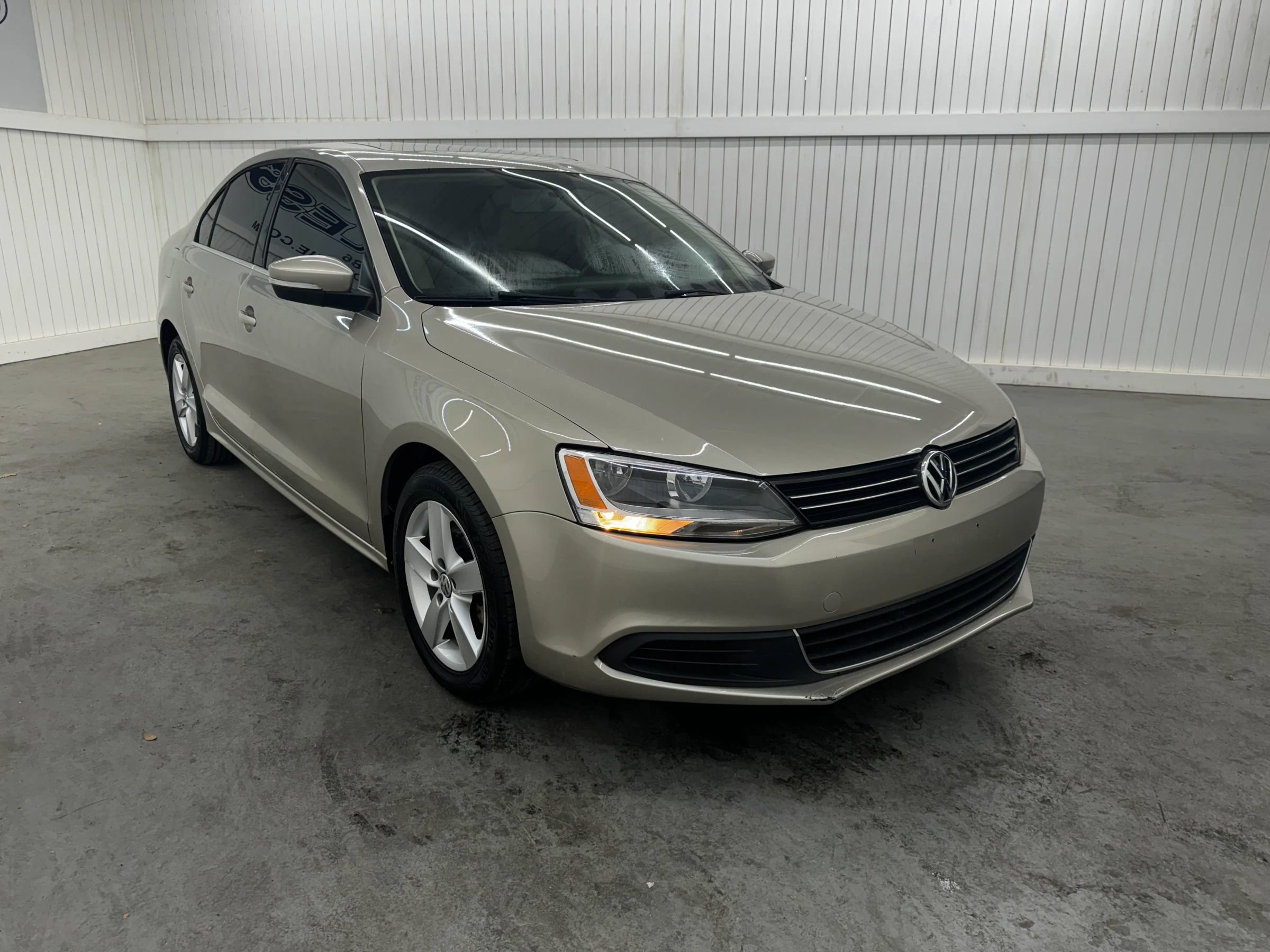 Used 2013 Volkswagen Jetta TDI image 3