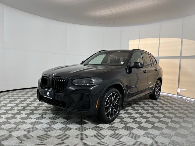 Used 2024 BMW X3 xDrive30i w/ Premium Package image 3