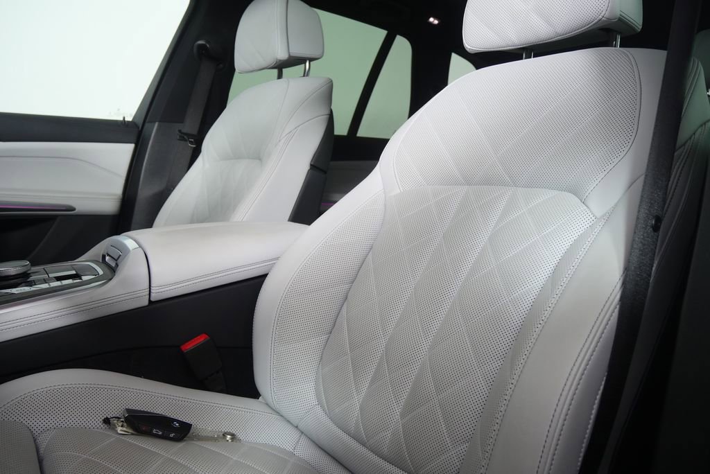 Certified 2025 BMW X5 xDrive40i image 10