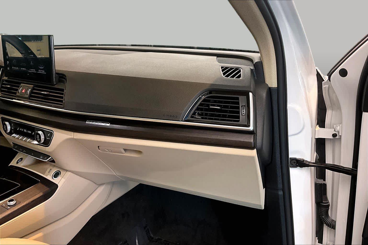 Used 2024 Audi Q5 2.0T Premium AWD/4WD image 19