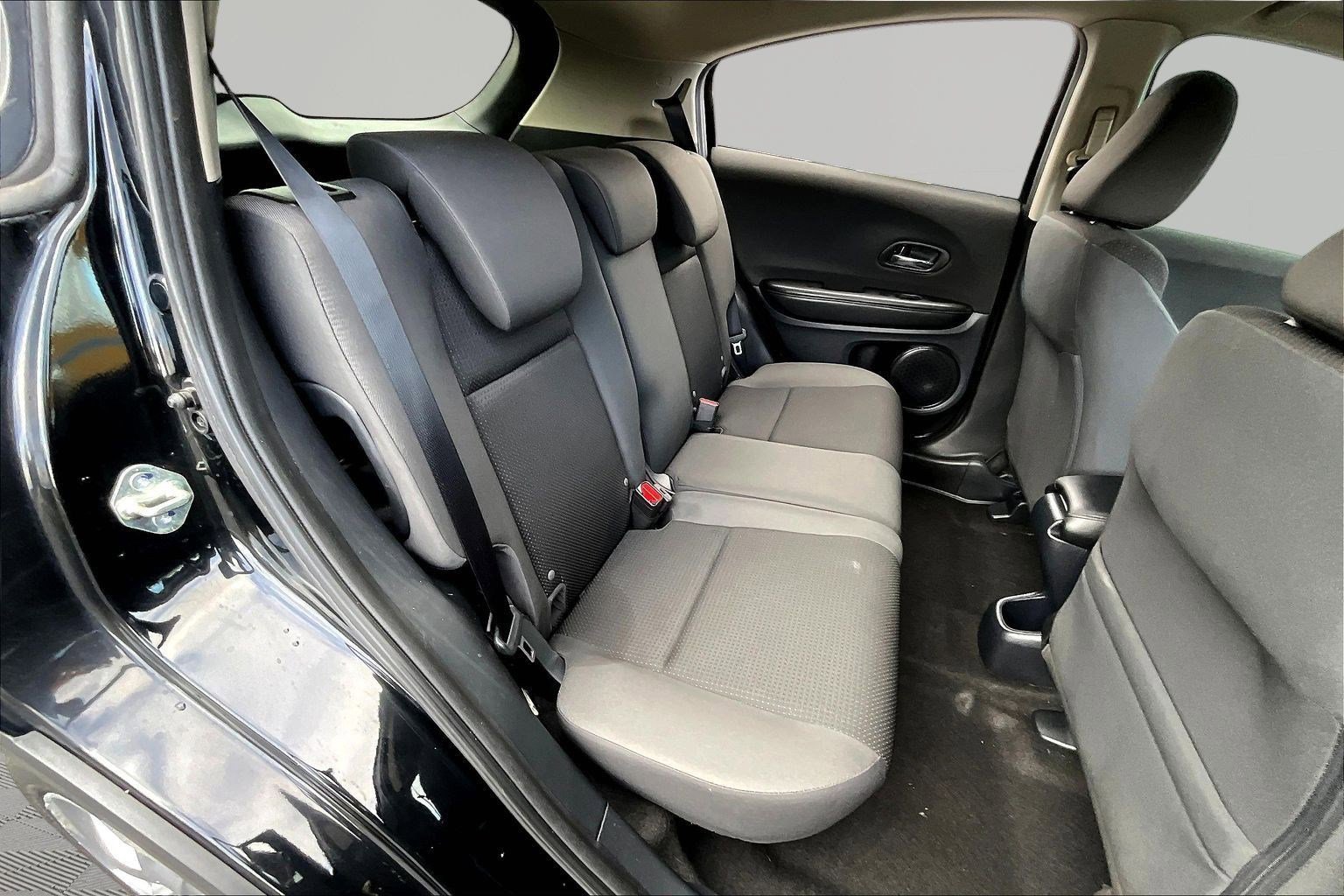 Used 2021 Honda HR-V LX image 24