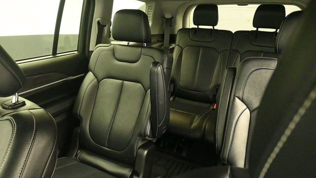 Used 2023 Jeep Grand Cherokee L Limited w/ Luxury Tech Group II AWD/4WD image 22