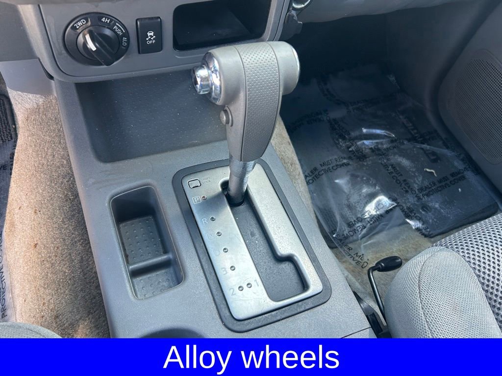 Used 2014 Nissan Frontier SV image 11