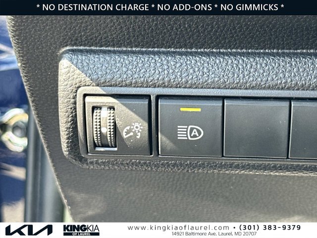 Used 2022 Toyota Corolla LE FWD image 14
