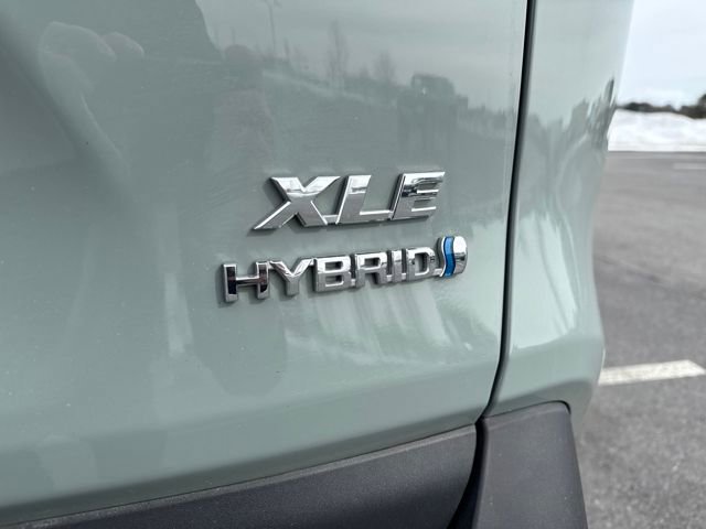 Used 2023 Toyota RAV4 XLE Premium image 17