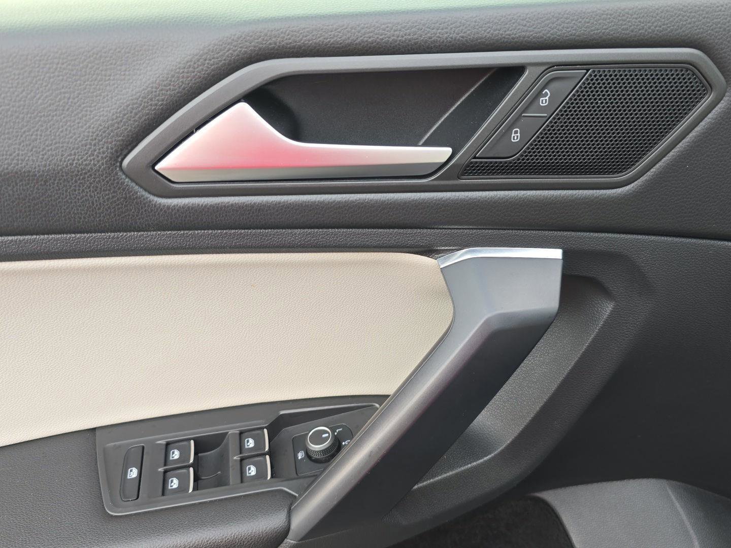 Used 2021 Volkswagen Tiguan SE image 15