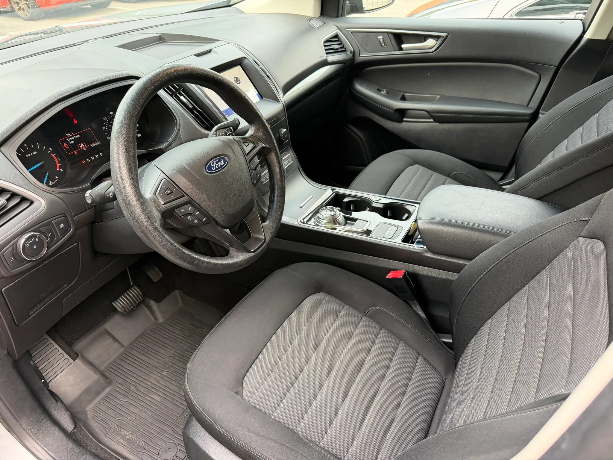 Used 2020 Ford Edge SE AWD/4WD image 13