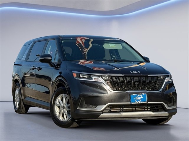 Used 2024 Kia Carnival LX image 1