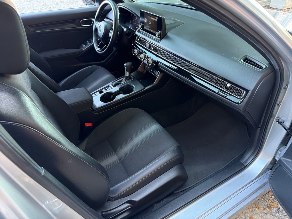 Used 2025 Honda Civic Sport image 28