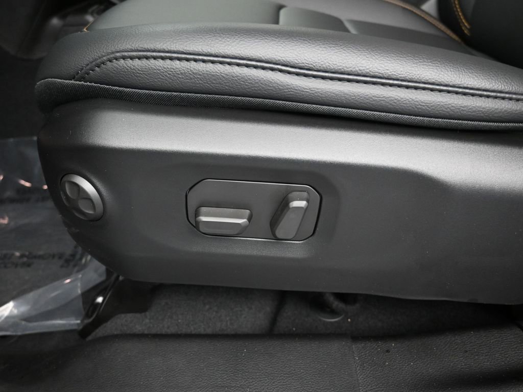 New 2025 Jeep Wrangler Sahara w/ Technology Group image 14