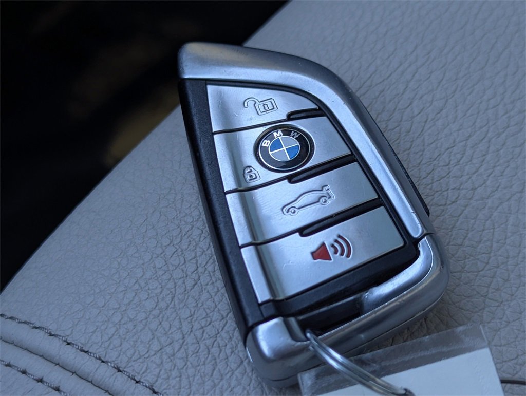 Used 2018 BMW 740i image 24