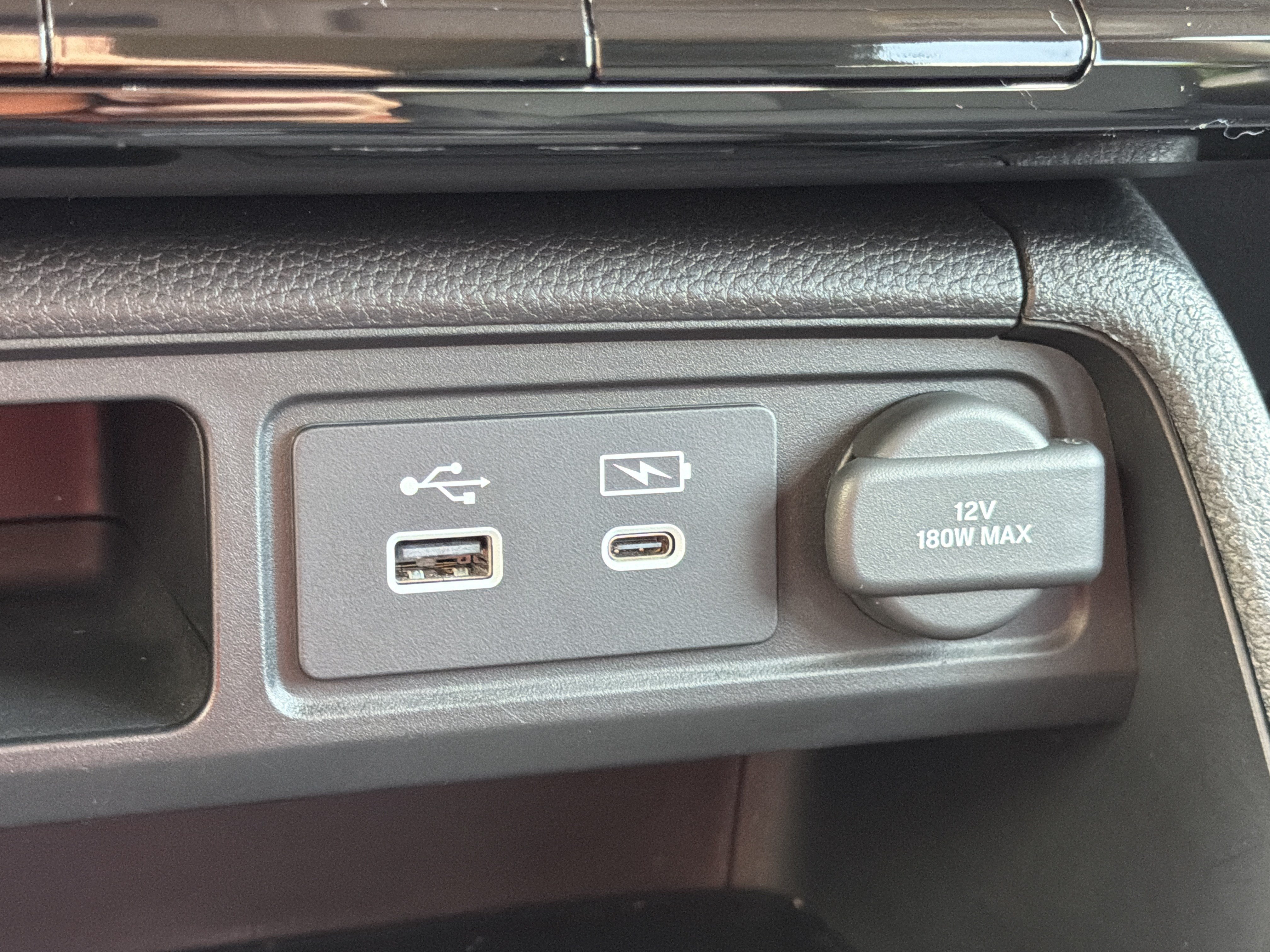 Used 2023 Honda Pilot Touring image 8