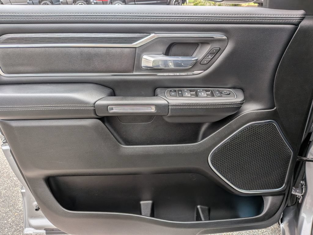 Used 2024 RAM 1500 Laramie AWD/4WD image 29