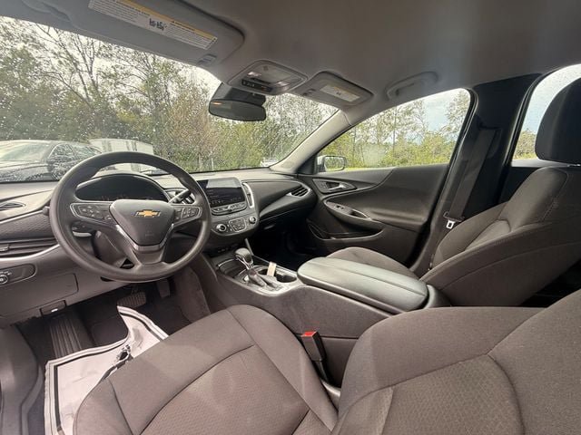 Used 2024 Chevrolet Malibu LT FWD image 14