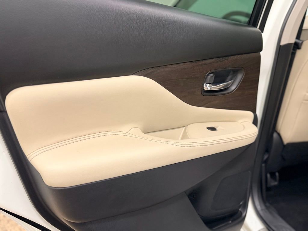 Used 2022 Nissan Murano Platinum w/ Cargo Package image 23