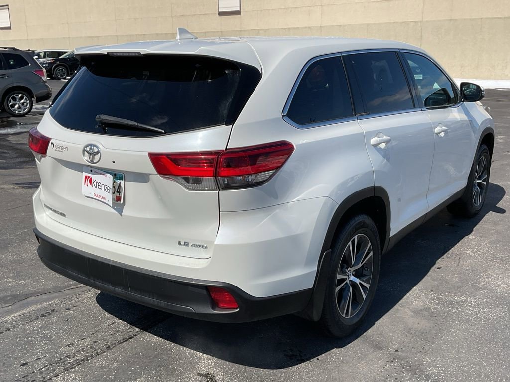 Used 2019 Toyota Highlander Plus AWD/4WD image 5