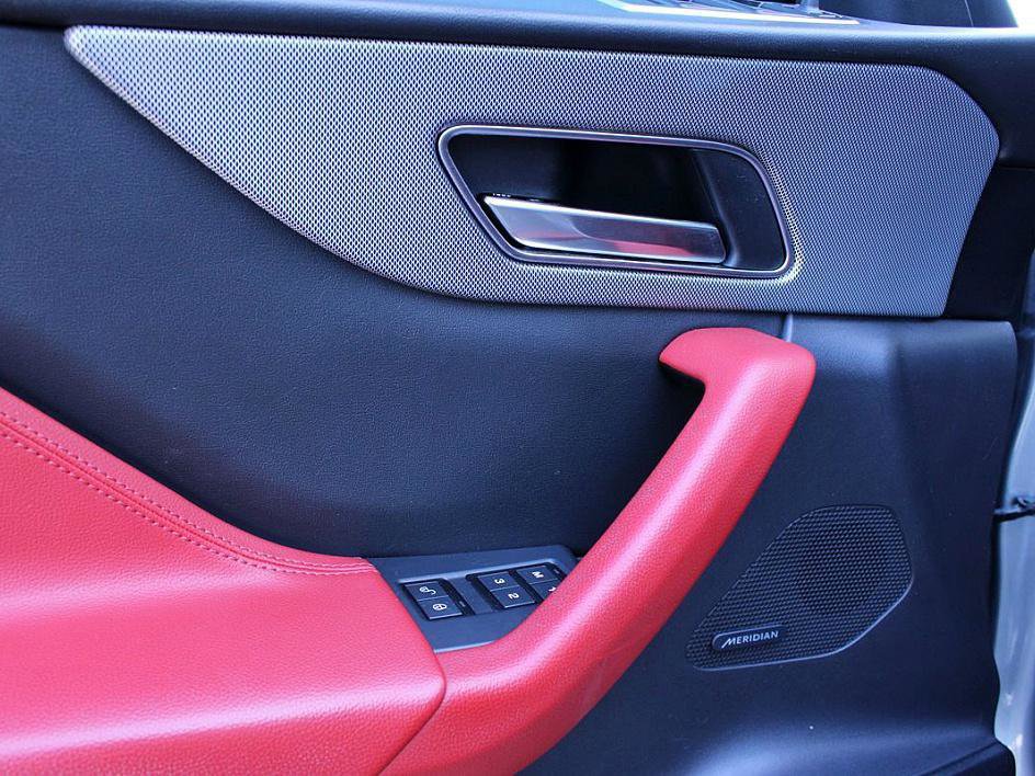 Used 2020 Jaguar F-PACE Checkered Flag image 11