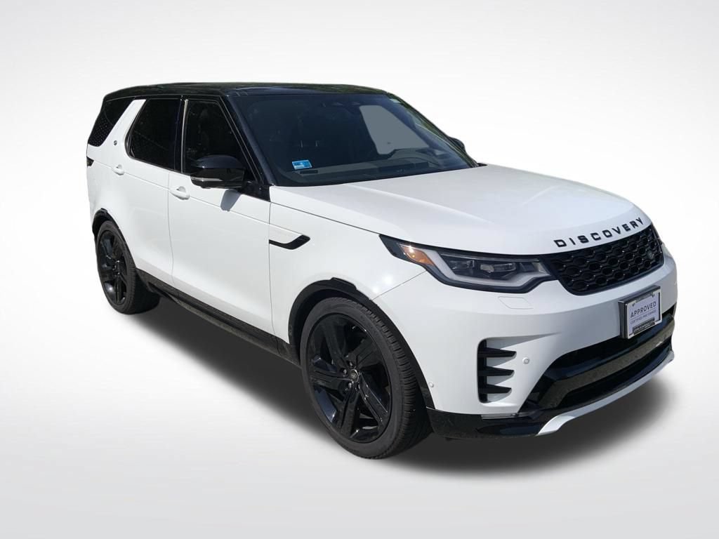Certified 2025 Land Rover Discovery Dynamic SE AWD/4WD image 3