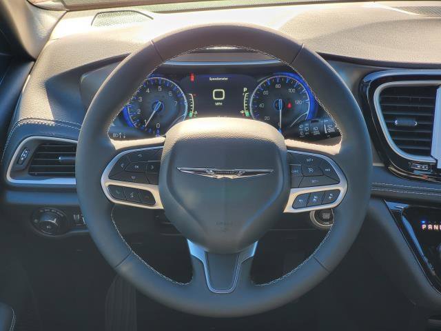 New 2026 Chrysler Pacifica Select image 21